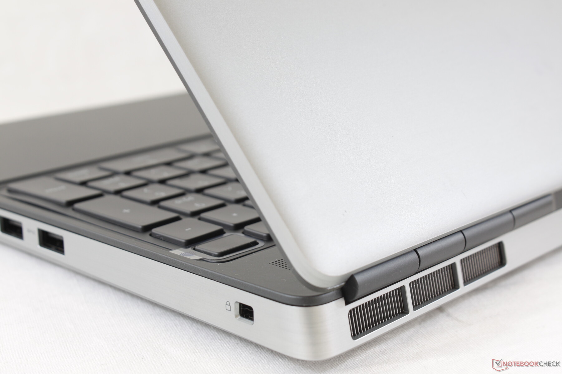 dell Precision 7550 - صورة 6 - ديل