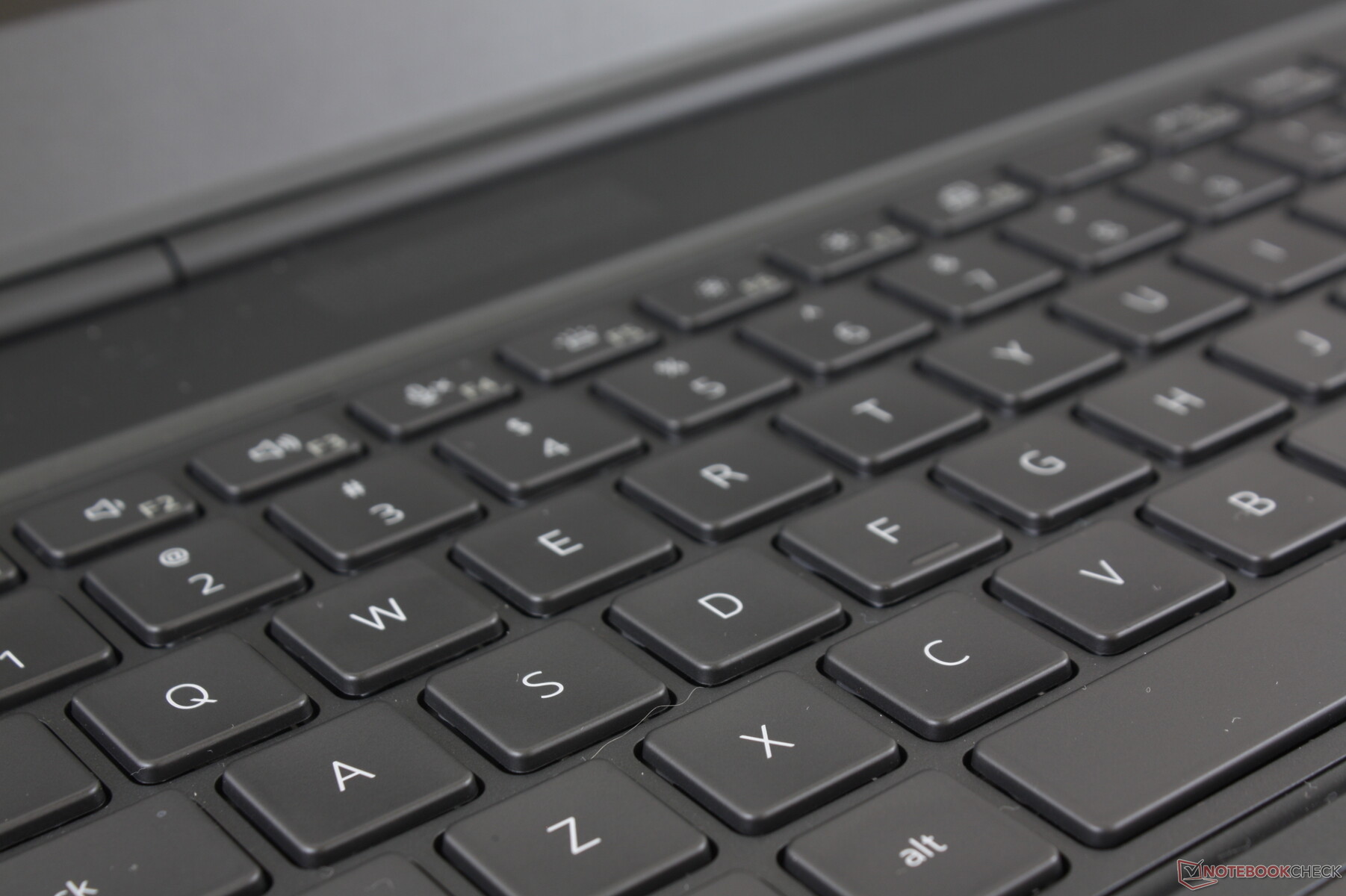 dell Precision 7550 - صورة 9 - ديل