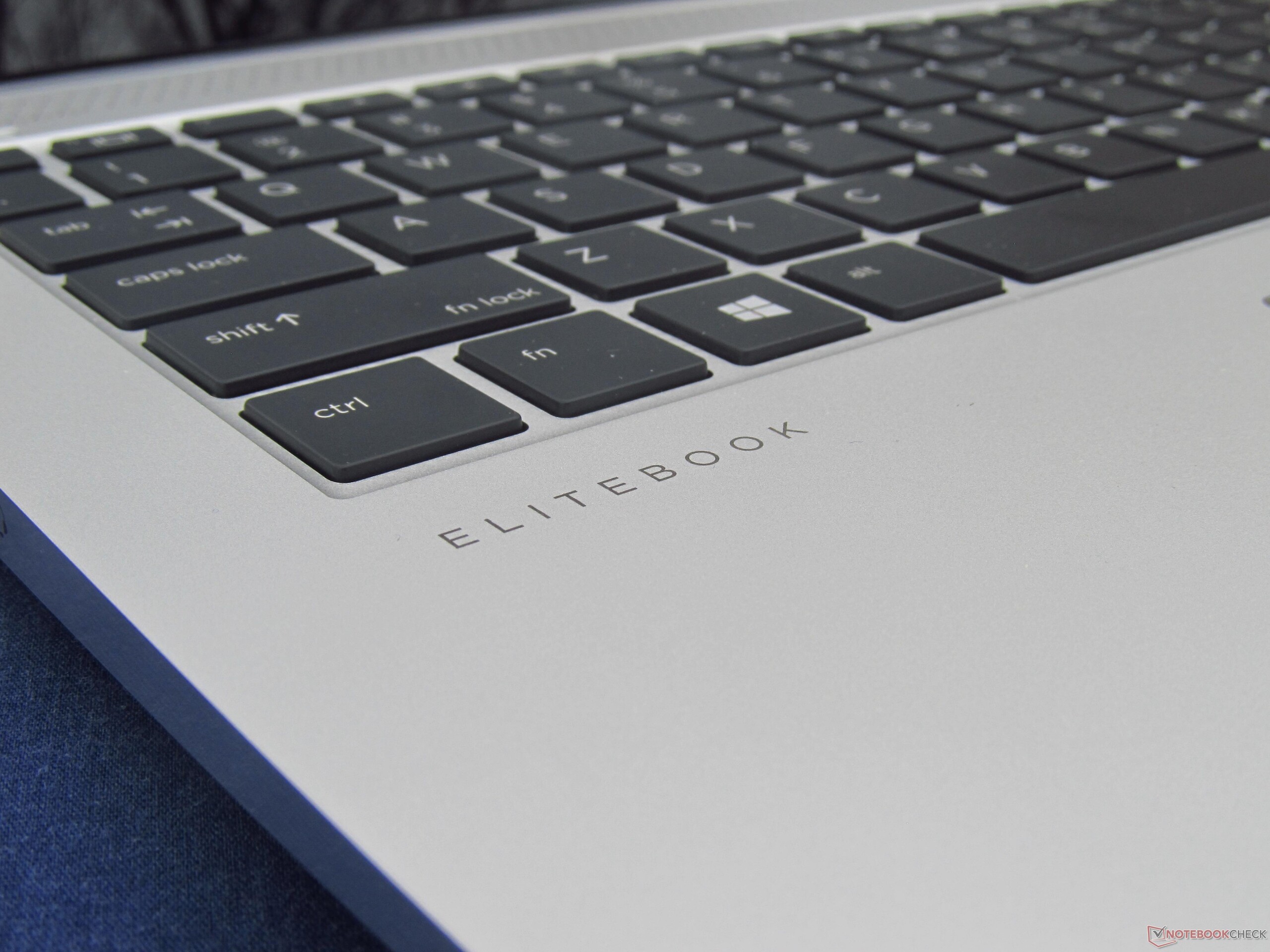 HP EliteBook 1040 G4 - صورة 6 - إتش بي
